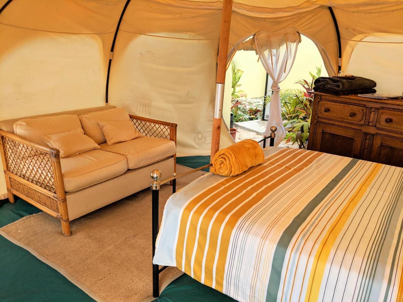 Готель Wild Lotus Glamping Bolands Екстер'єр фото